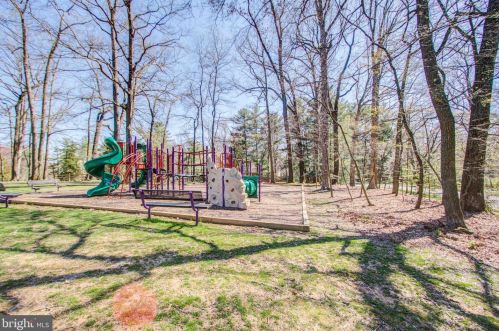 266 New Mark Esplanade, Rockville MD 20850-2735 exterior