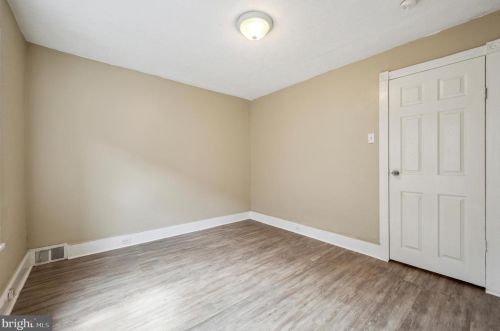 2817 10 St, Chester PA 19013-1604 exterior