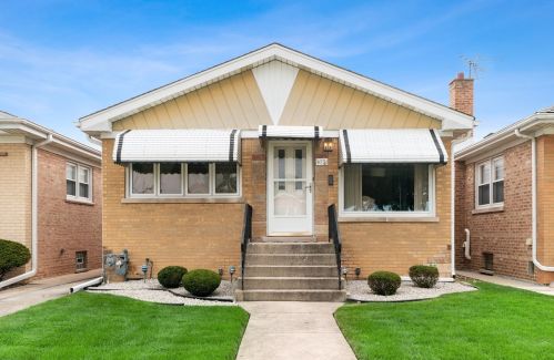 4731 Octavia Ave, Chicago IL 60706-4608 exterior