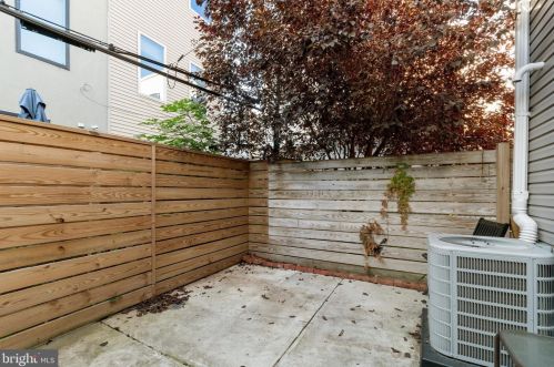 1304 Cleveland St, Philadelphia PA  19146-4605 exterior