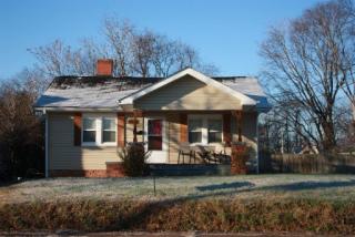 2619 Copeland St, Knoxville, TN 37917-3811