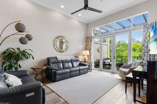 1607 Curlew Ave, Naples FL 34102-3405 exterior