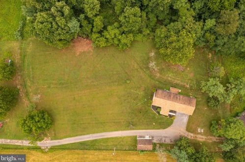3317 Butts Mill Rd, Hedgesville, WV 25427-5049