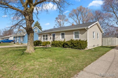 1701 Blanchard St, Wyoming MI 49519-3317 exterior