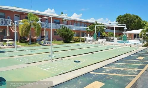 300 20th St, Boca Raton FL 33431-8137 exterior