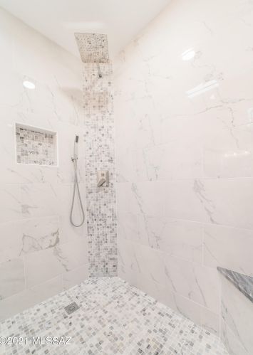 5860 Bright Star Dr, Tucson AZ  85718-3429 exterior