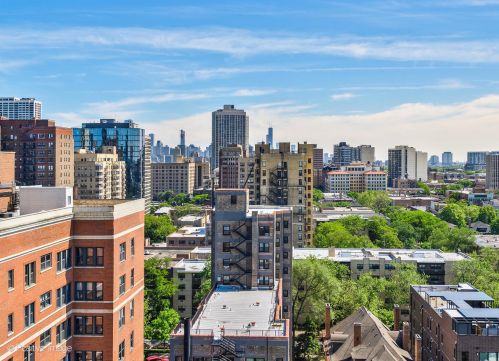 450 Briar Pl, Chicago IL 60657-4737 exterior