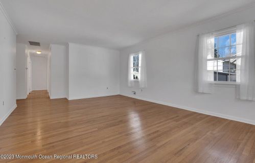 309 Eastham Rd, Point Pleasant Beach NJ 08742-2013 exterior