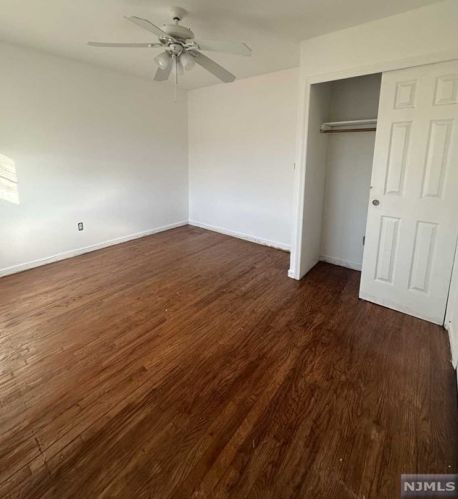 6 Barbour St, Paterson NJ  07508-1433 exterior