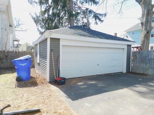 588 White St, Springfield MA  01108-3231 exterior