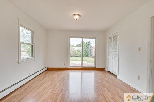 237 Loring Ave, Edison NJ exterior