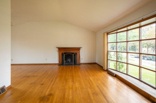 1860 Boston St, Grand Rapids MI 49506-4459 exterior