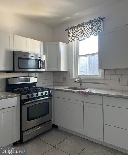 5627 Larchwood Ave, Philadelphia PA 19143-1909 exterior