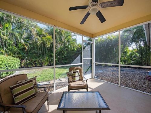 713 97 Ave, Naples FL 34108-2282 exterior