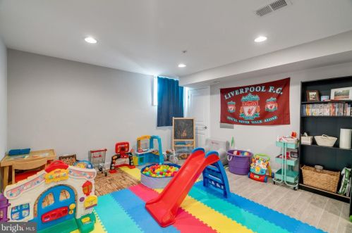 1936 Cumberland St, Philadelphia PA 19125-0037 exterior