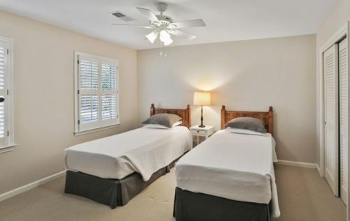 4286 Elizabeth Ln, Atlanta GA 30339-5323 exterior