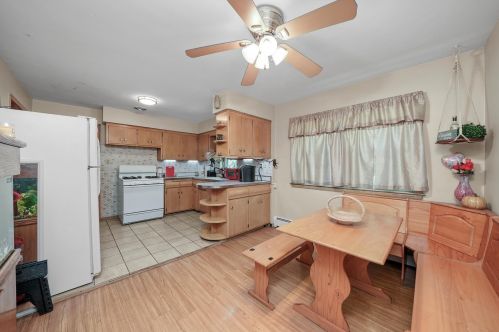 5759 63 Pl, Chicago IL 60638-5414 exterior