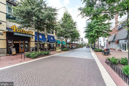 612 Pershing Dr, Silver Spring MD 20910-4341 exterior