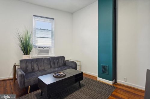 2115 Cumberland St, Philadelphia PA 19125-1718 exterior