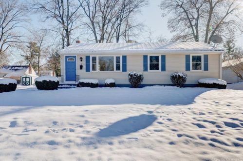 12 Colonial Dr, Enfield, CT 06082-6119