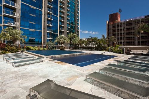 1200 Queen Emma St, Honolulu HI  96813-6300 exterior