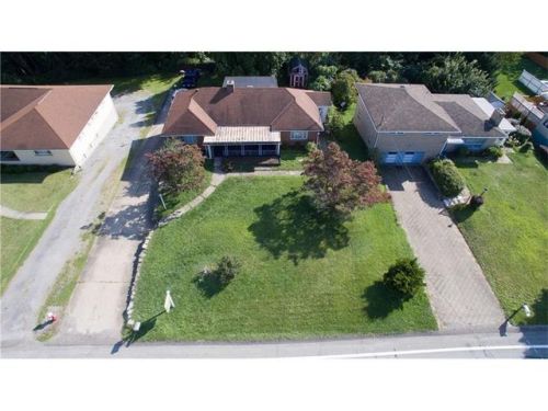 273 Coraopolis Rd, Moon Twp PA  15108-4006 exterior