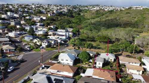 3877 Claudine St, Honolulu HI 96816-4333 exterior