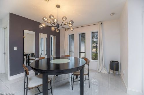 155 Old Tamiami Trl, Naples FL 34110-1170 exterior