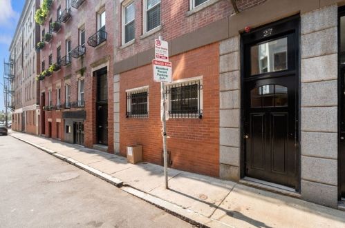 27 Clark St, Boston MA  exterior