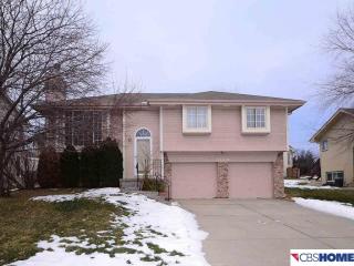2004 Queen Dr, Omaha, NE 68046-7601
