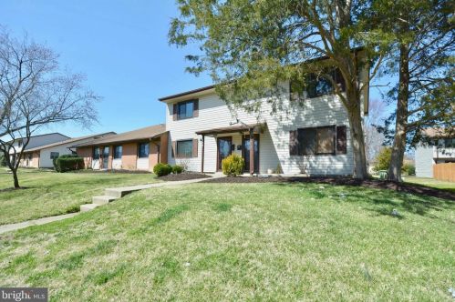 8419 Mina Loma Ct, Alexandria, VA 22309-1645