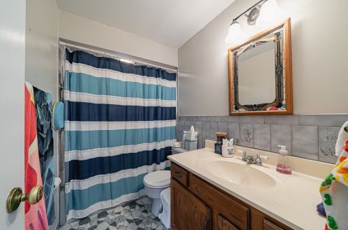 6834 Alcoma Dr, Pittsburgh PA  15235-2257 exterior