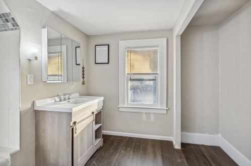 6024 36th St, Milwaukee WI  53221-4618 exterior