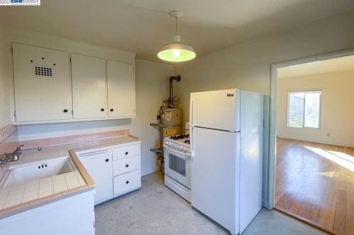 1207 University Ave, Berkeley CA 94702-1708 exterior