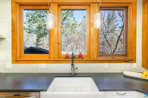 301 Oxford St, Duluth MN 55803-2327 exterior