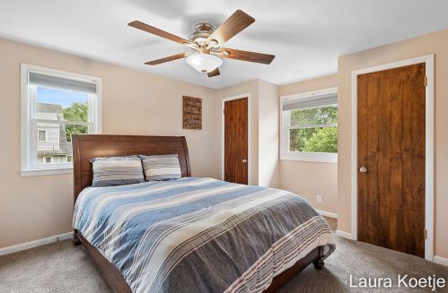 692 Park St, Grand Rapids MI 49525-2571 exterior