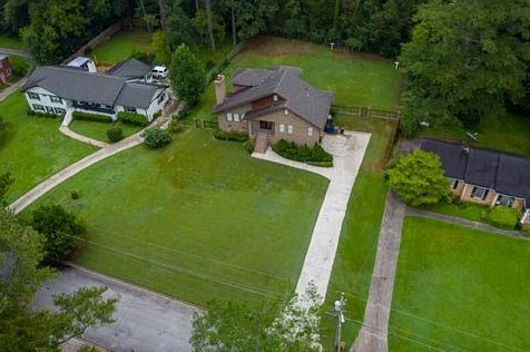 1310 Melbenan Dr, Atlanta GA exterior