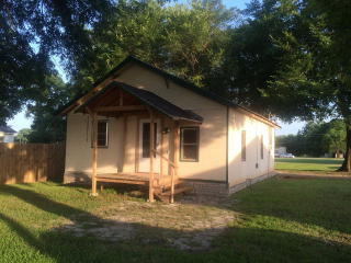 113 3rd St, Ada, OK 74820-2221