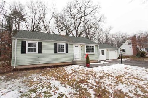 29 Knollwood Rd, Farmington, CT 06032-1056