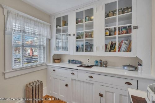 518 7 Ave, Belmar NJ 07719-2212 exterior