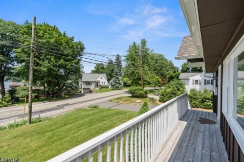 189 Shore Trl, Sparta, NJ 07871-2007