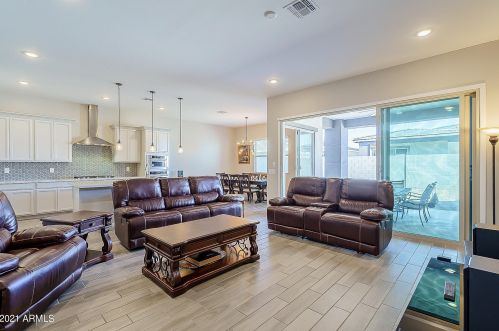 1122 Nolan Pl, Chandler AZ 85249-3345 exterior