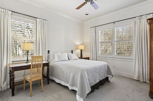 1225 Brooke Greene, Atlanta GA 30319-4715 exterior