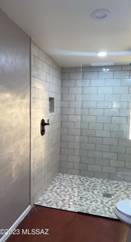 4305 Avenida Del Cazador, Tucson AZ  85718-7065 exterior