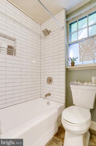 1801 Commonwealth Ave, Alexandria VA 22301-1403 exterior