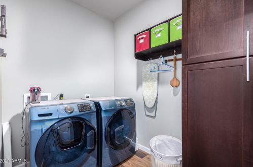 2806 Angela Dr, Phoenix AZ 85032-2049 exterior