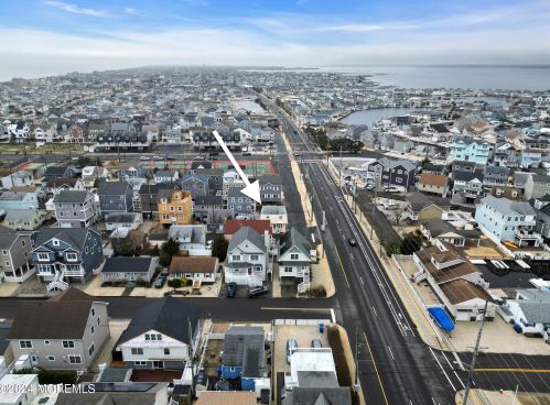 125 Throssell Rd, Lavallette NJ 08735-3230 exterior