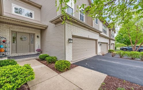 2624 Cobblestone Dr, Bull Valley, IL 60012-2606