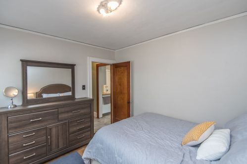 1458 55, Milwaukee WI 53214-5243 exterior