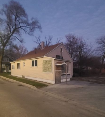 2 137 Pl, Chicago IL 60827-2909 exterior